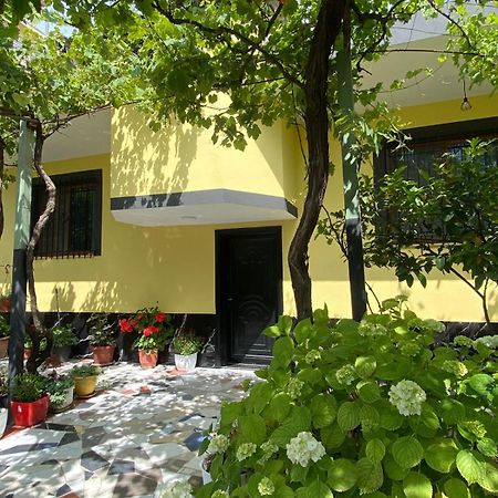 H&A Guest House Golem  Esterno foto
