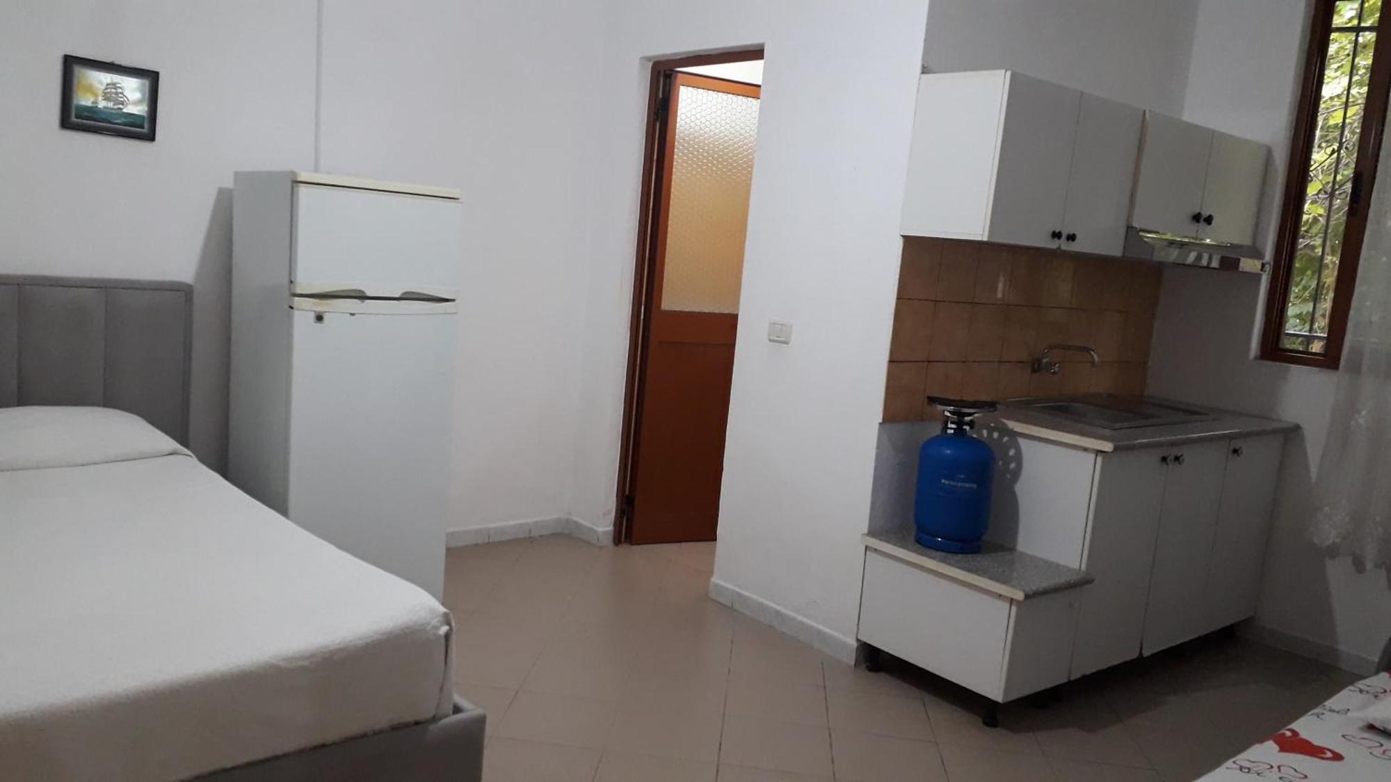H&A Guest House Golem  Esterno foto